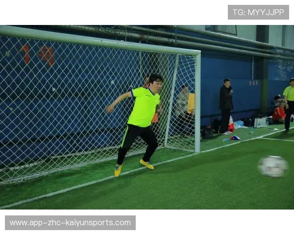 国足球队心理健康维护策略，足球比赛心理