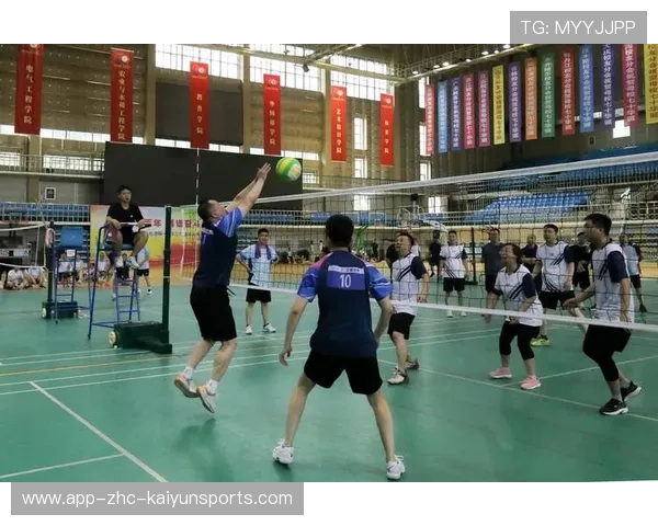 团队配合默契，攻守转换流畅无阻，团队配合协作默契