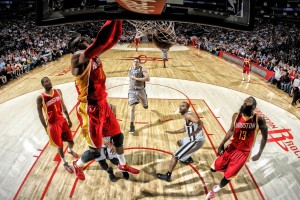 开云官网入口-赛事主办方推出线上观赛包满足无法现场观众需求，线下观赛什么意思